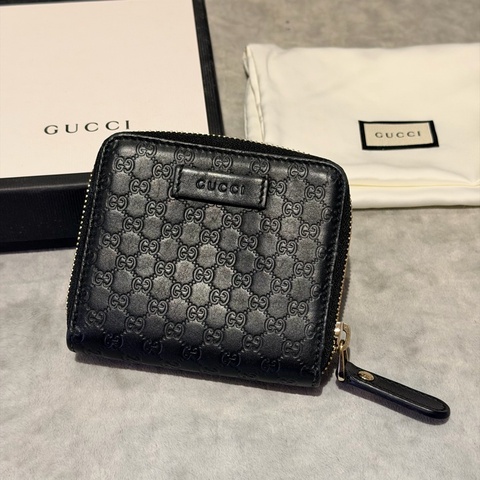 經典不敗｜Gucci Guccissima 黑色牛皮拉鍊短夾（附原廠盒裝、防塵袋）