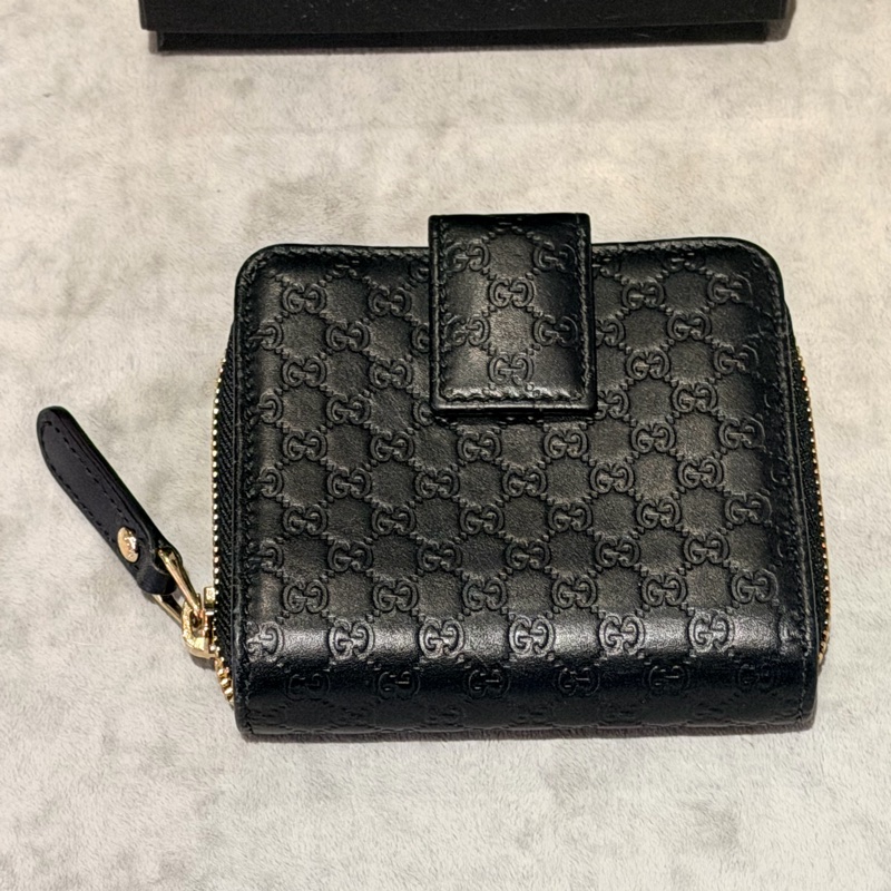 經典不敗｜Gucci Guccissima 黑色牛皮拉鍊短夾（附原廠盒裝、防塵袋）-1