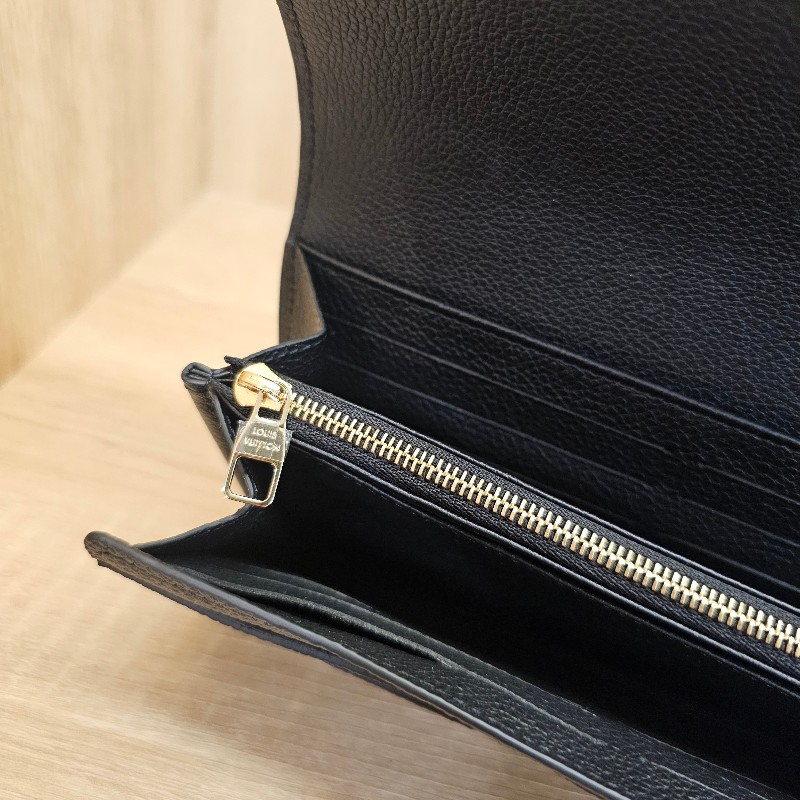 [品況新 經典LV長夾❣️] LV黑牛皮壓紋金釦Sarah信封長夾-12