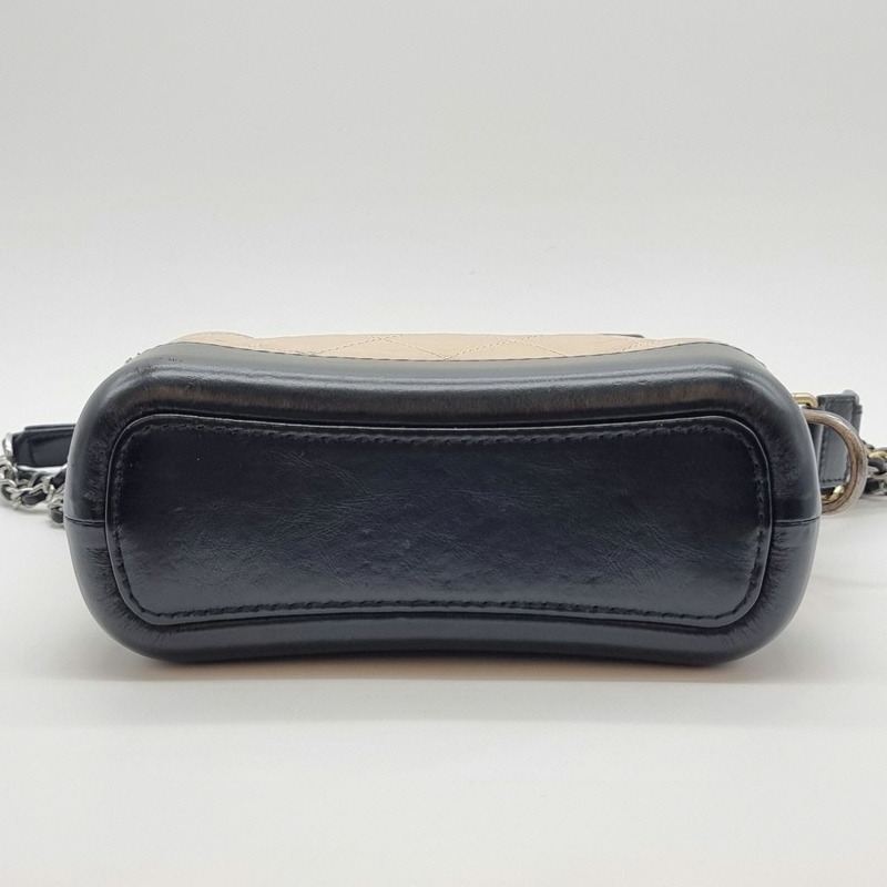 【包稅】CHANEL Gabrielle Hobo Bag 米色 CHB070131-4