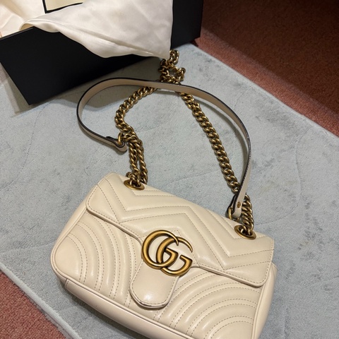 GUCCI MARMONT 氣質米白