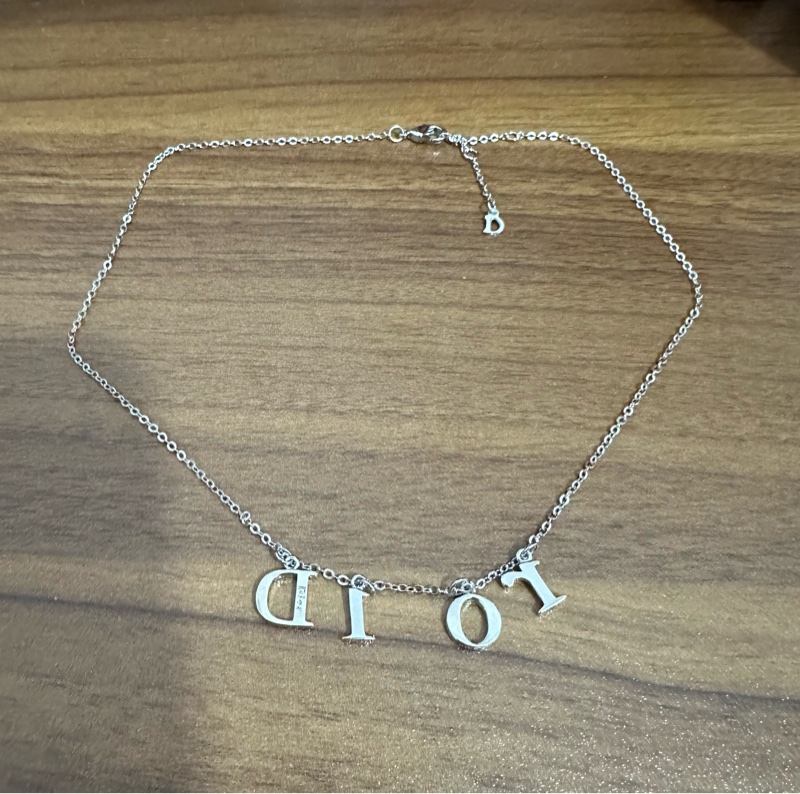 Dior字母闪石項錬-4