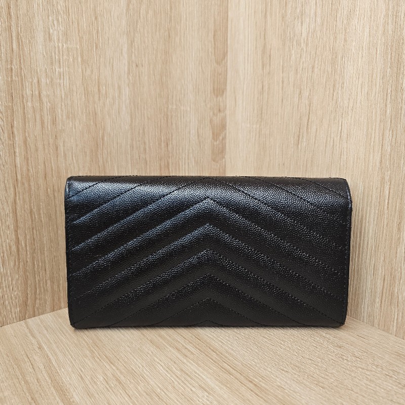 [未使用品項❣️新年甜價回饋] YSL黑荔枝皮金釦信封長夾-1