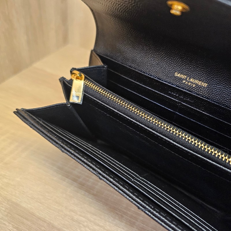 [未使用品項❣️新年甜價回饋] YSL黑荔枝皮金釦信封長夾-10