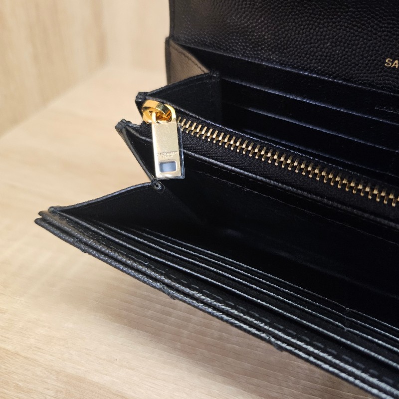 [未使用品項❣️新年甜價回饋] YSL黑荔枝皮金釦信封長夾-12