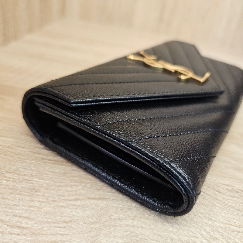 [未使用品項❣️新年甜價回饋] YSL黑荔枝皮金釦信封長夾-15