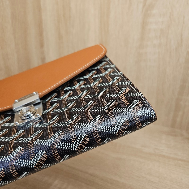 [未使用新品❣️平台最甜價出] Goyard棕色牛皮老花Chypre斜背WOC-9