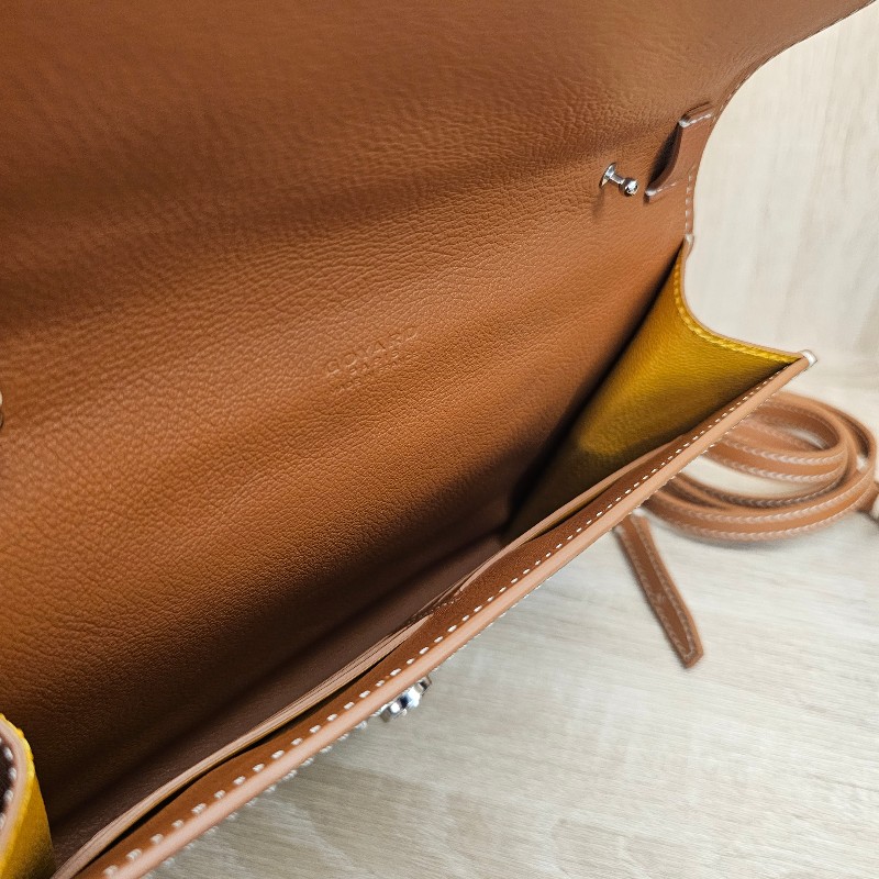 [未使用新品❣️平台最甜價出] Goyard棕色牛皮老花Chypre斜背WOC-16