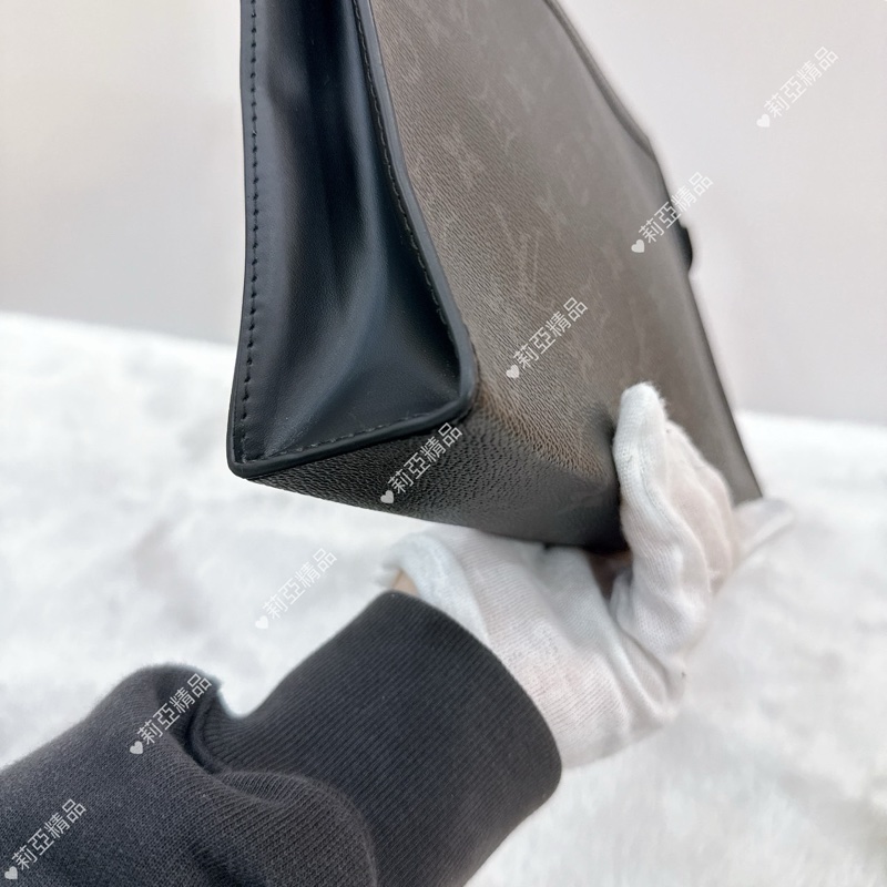 莉亞精品♡LV M61692 黑灰老花手拿包 二手-8