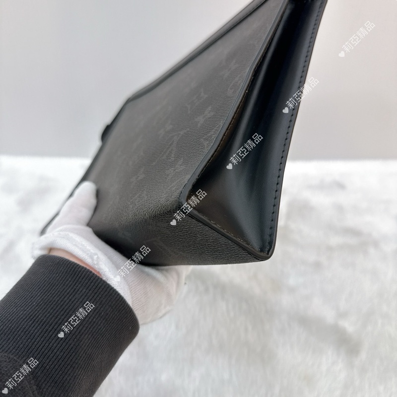 莉亞精品♡LV M61692 黑灰老花手拿包 二手-9