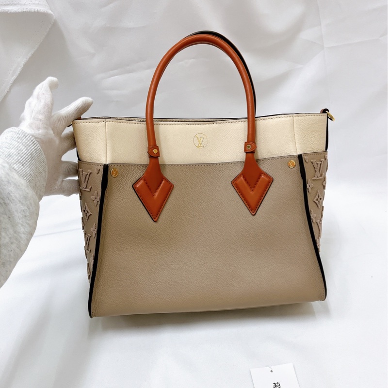 莉亞精品♡LV M53825 ON MY SIDE MM 奶茶拼色托特斜背包 二手-3