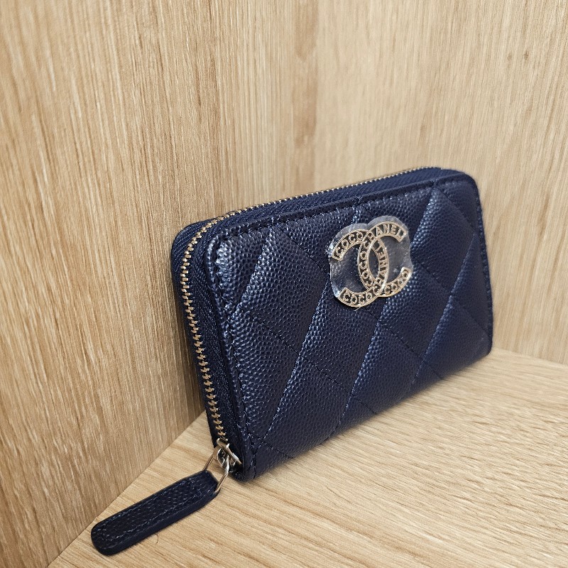 [未使用新品☺️] Chanel深藍荔枝皮銀釦coco鏤空雙C拉鏈零錢卡包-1