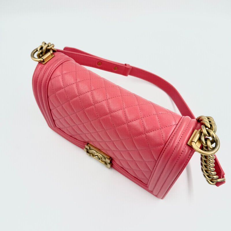 CHANEL - 粉色荔枝皮金釦BOY 25斜背包-6