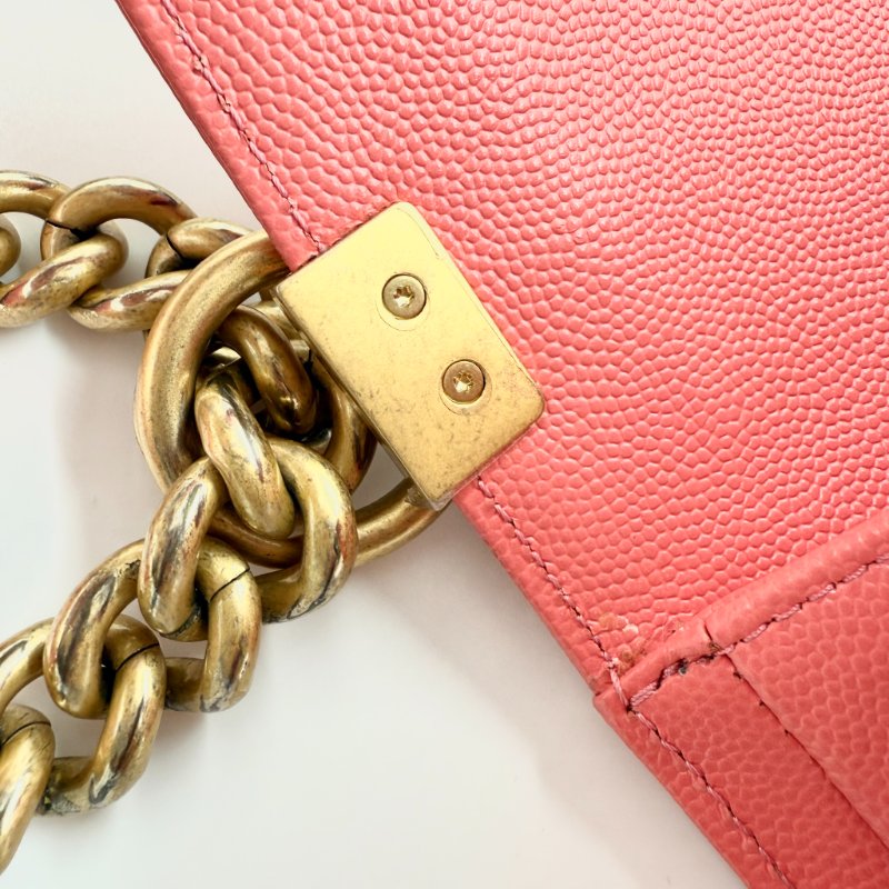 CHANEL - 粉色荔枝皮金釦BOY 25斜背包-14