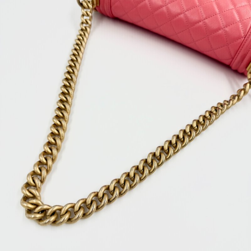 CHANEL - 粉色荔枝皮金釦BOY 25斜背包-17