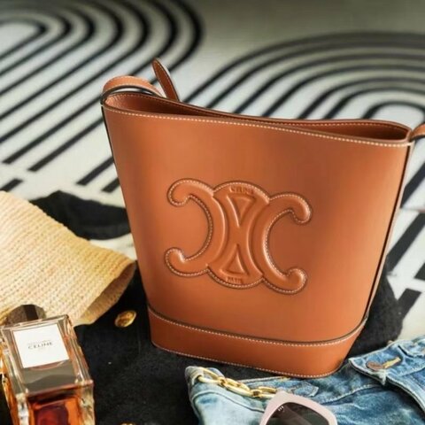 CELINE - 焦糖色牛皮 CUIR TRIOMPHE凱旋門水桶包(小號)