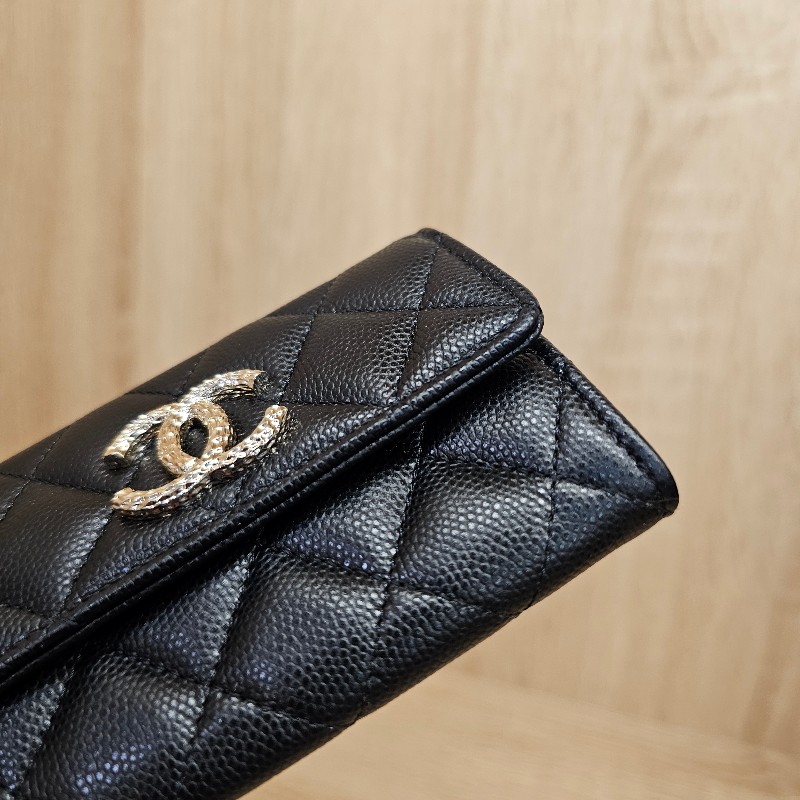 [品況優秀很粉字內裡😍] Chanel黑荔枝皮波紋雙C銀釦零錢卡包-3