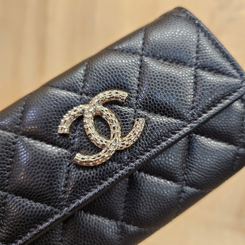 [品況優秀很粉字內裡😍] Chanel黑荔枝皮波紋雙C銀釦零錢卡包-4