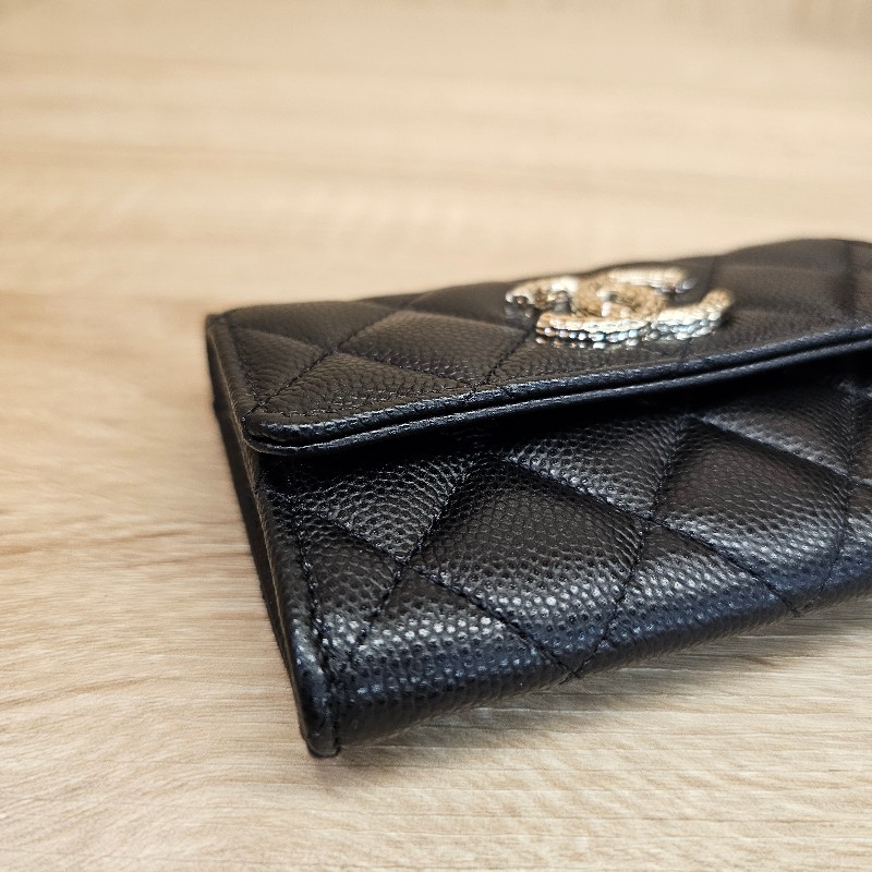 [品況優秀很粉字內裡😍] Chanel黑荔枝皮波紋雙C銀釦零錢卡包-5