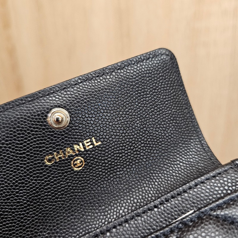 [品況優秀很粉字內裡😍] Chanel黑荔枝皮波紋雙C銀釦零錢卡包-8