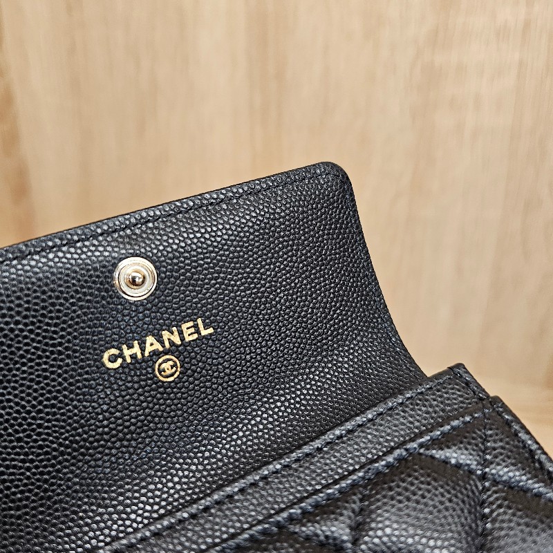 [品況優秀很粉字內裡😍] Chanel黑荔枝皮波紋雙C銀釦零錢卡包-18