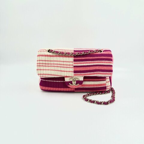 CHANEL - 粉紅色銀釦條紋針織包