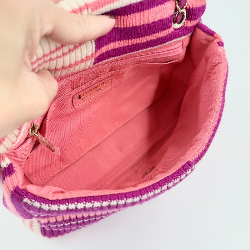 CHANEL - 粉紅色銀釦條紋針織包-9