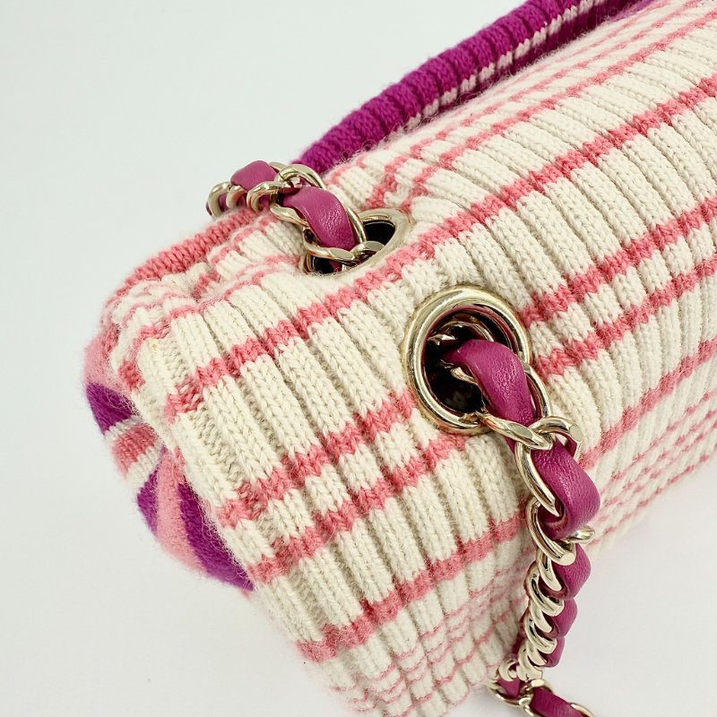 CHANEL - 粉紅色銀釦條紋針織包-11