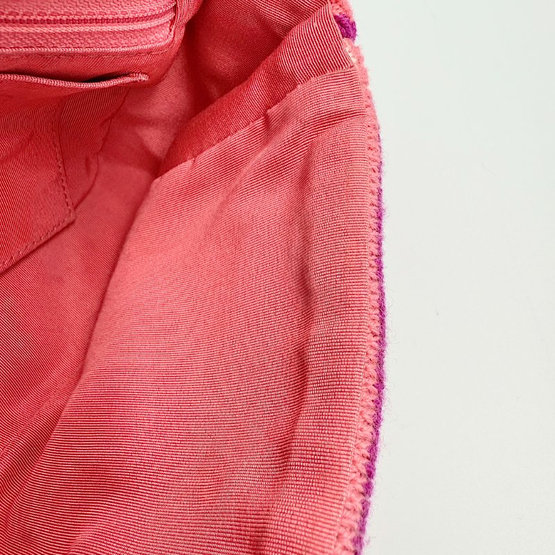 CHANEL - 粉紅色銀釦條紋針織包-19