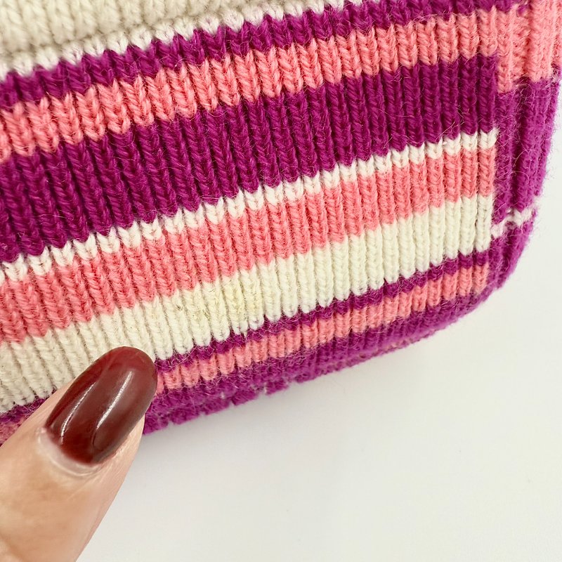 CHANEL - 粉紅色銀釦條紋針織包-21