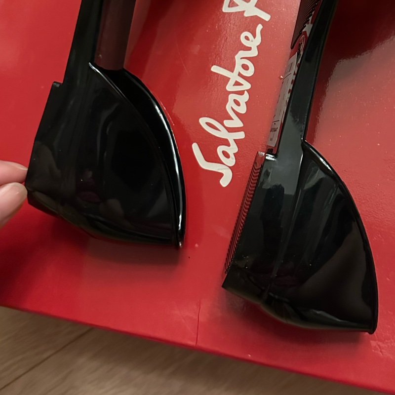 全新Salvatore Ferragam 蝴蝶結果凍涼鞋-10