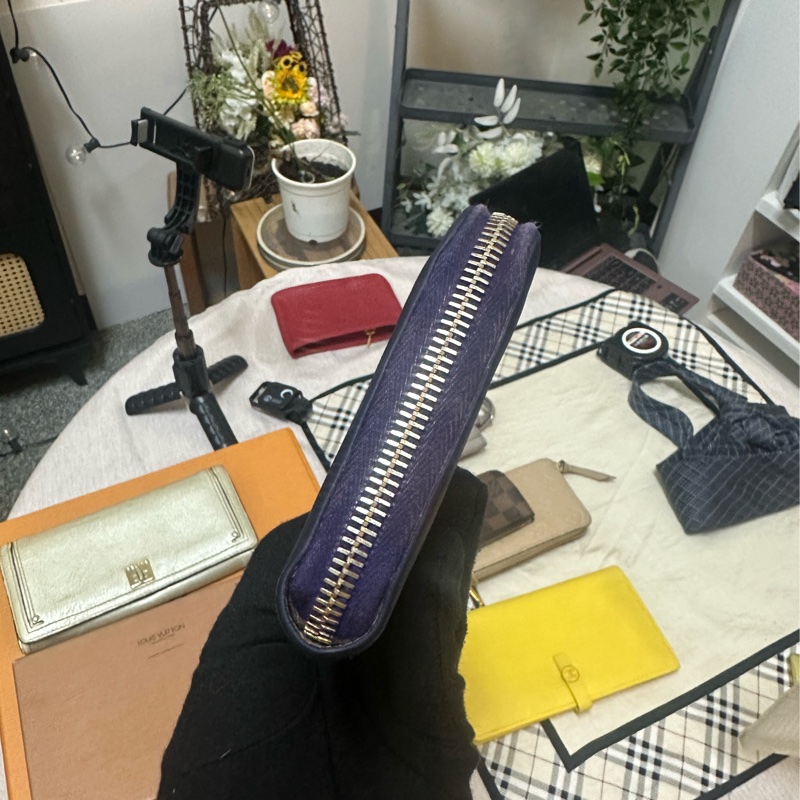 PRADA 海軍藍長夾-2