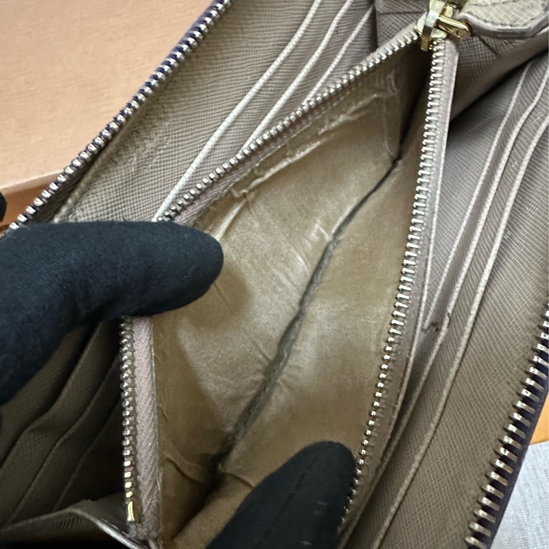 PRADA 海軍藍長夾-5