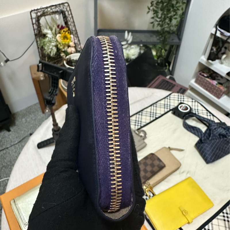 PRADA 海軍藍長夾-8