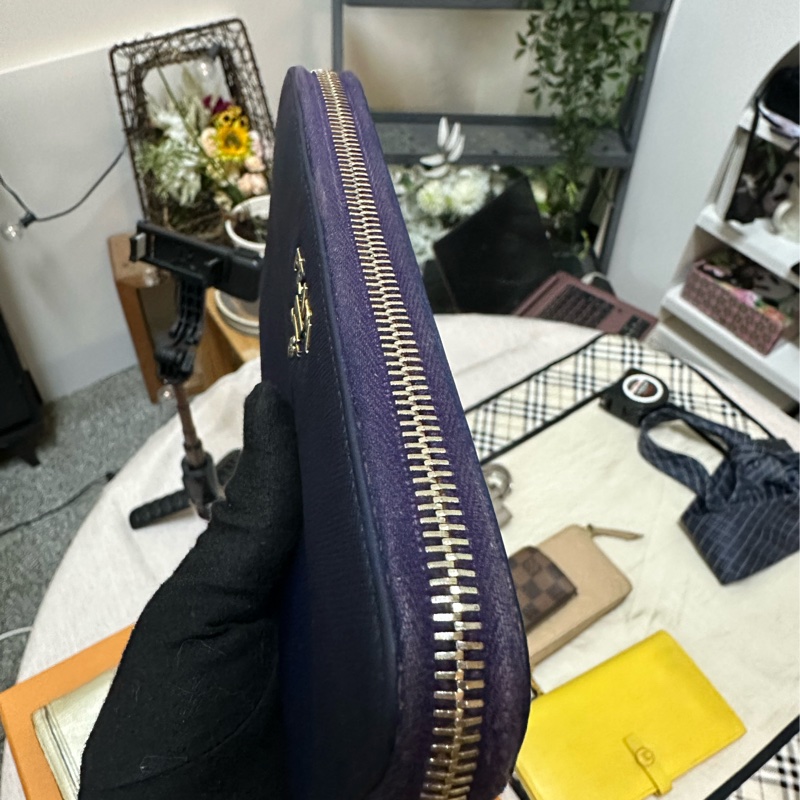 PRADA 海軍藍長夾-9