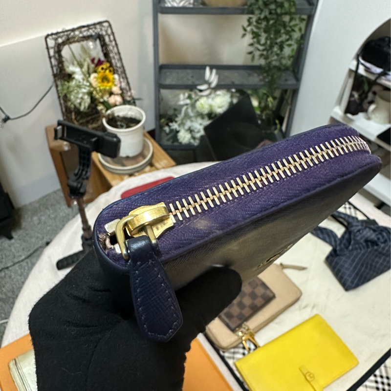 PRADA 海軍藍長夾-10