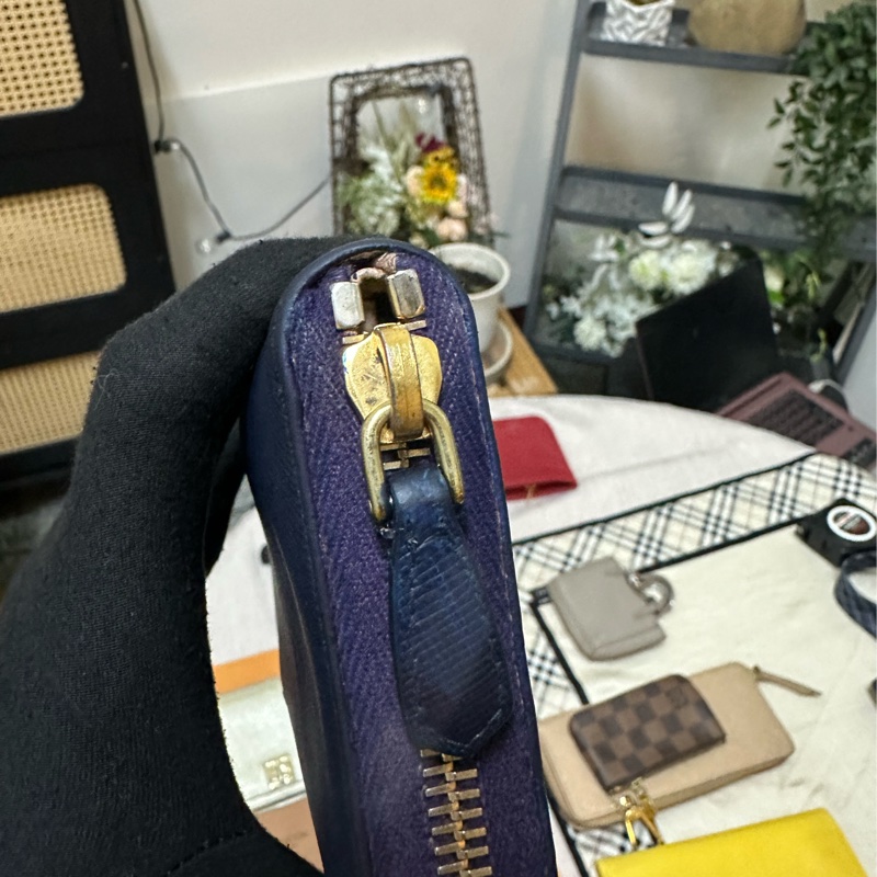 PRADA 海軍藍長夾-15