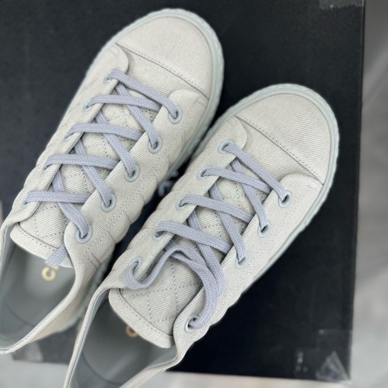 Chanel香奈兒 浮雕雙C餅乾鞋 白色板鞋 38 碼 99 新閒置未使用-2