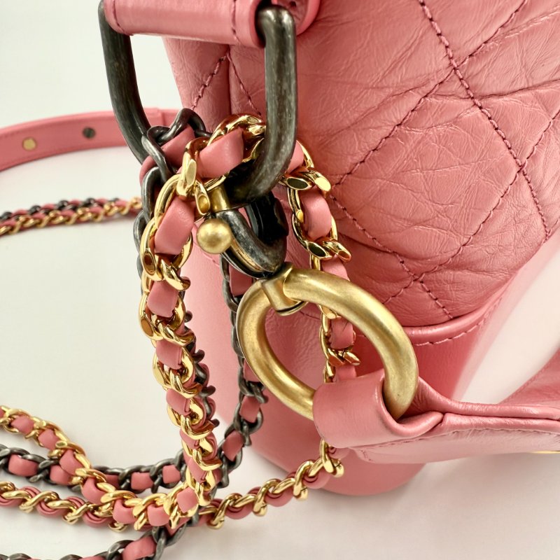 CHANEL - 粉色羊皮菱格流浪包-中號-16