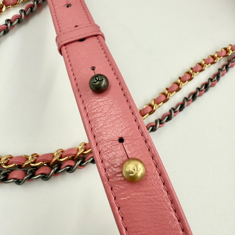 CHANEL - 粉色羊皮菱格流浪包-中號-18