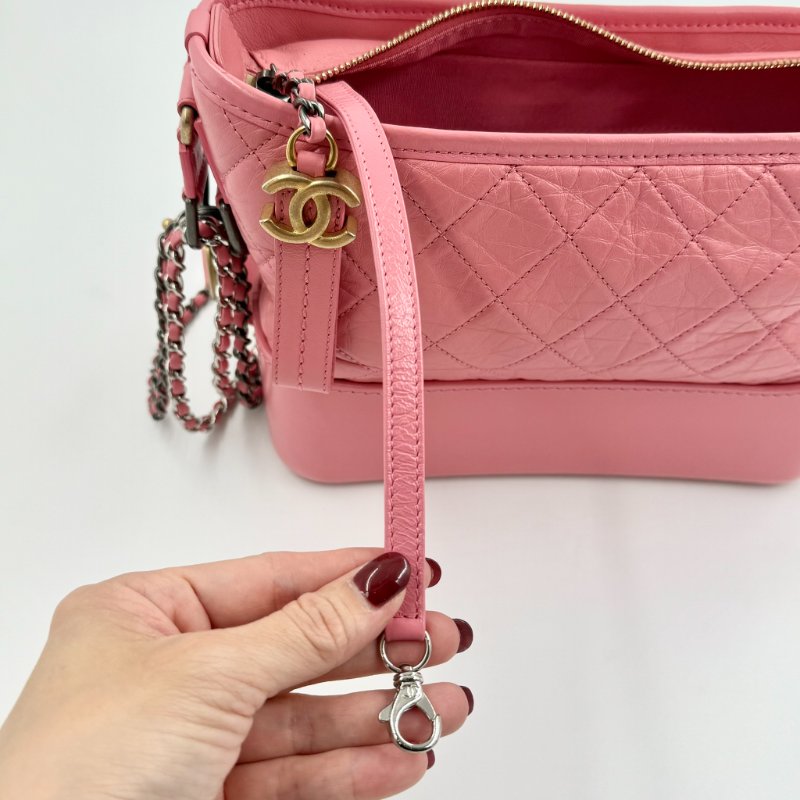 CHANEL - 粉色羊皮菱格流浪包-中號-23
