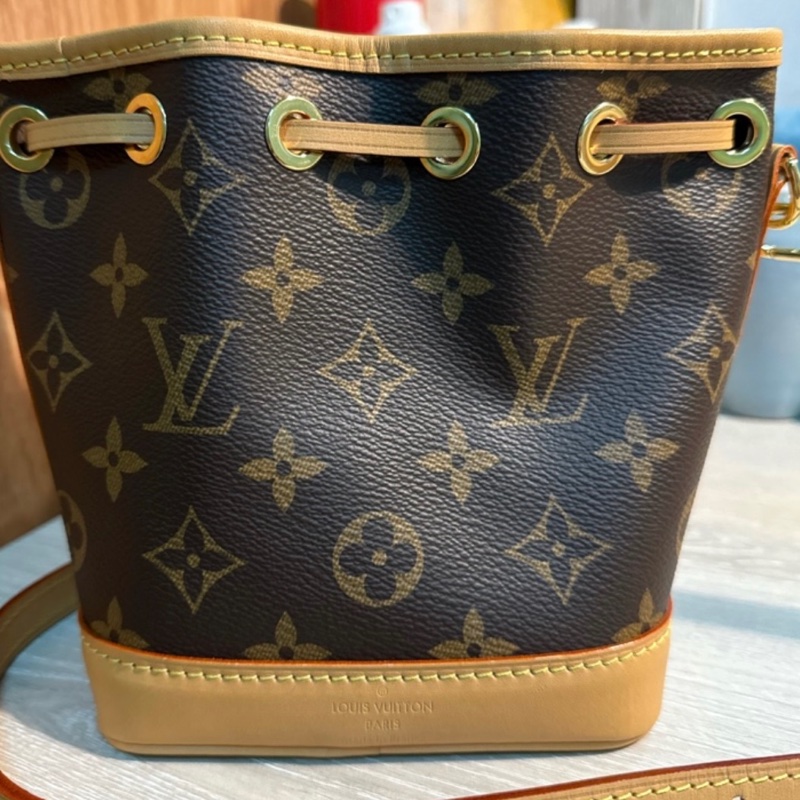 Louis Vuitton Nano Noé Monogram 帆布水桶包-6