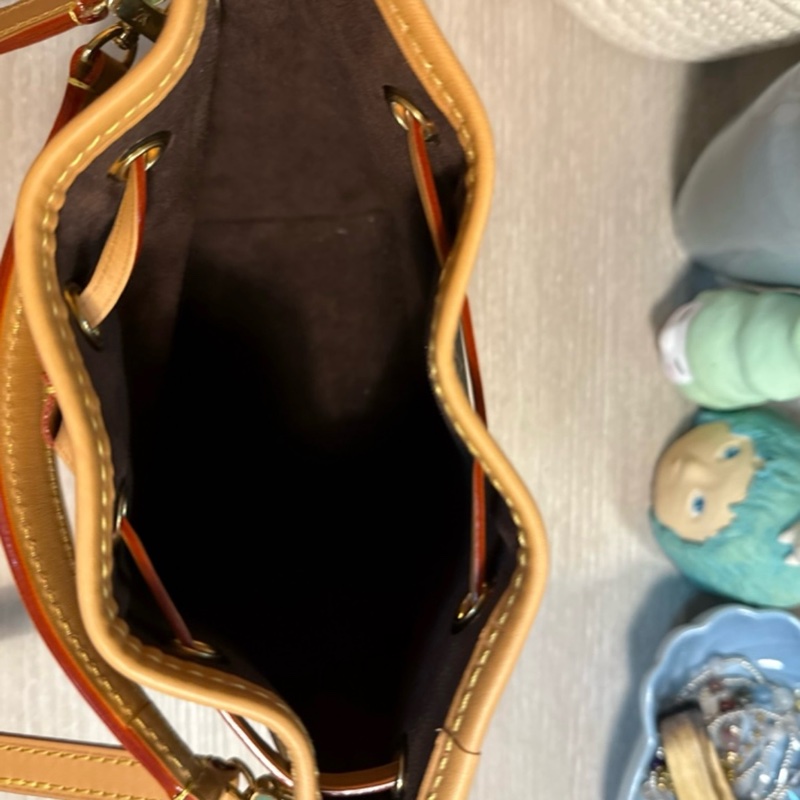 Louis Vuitton Nano Noé Monogram 帆布水桶包-8