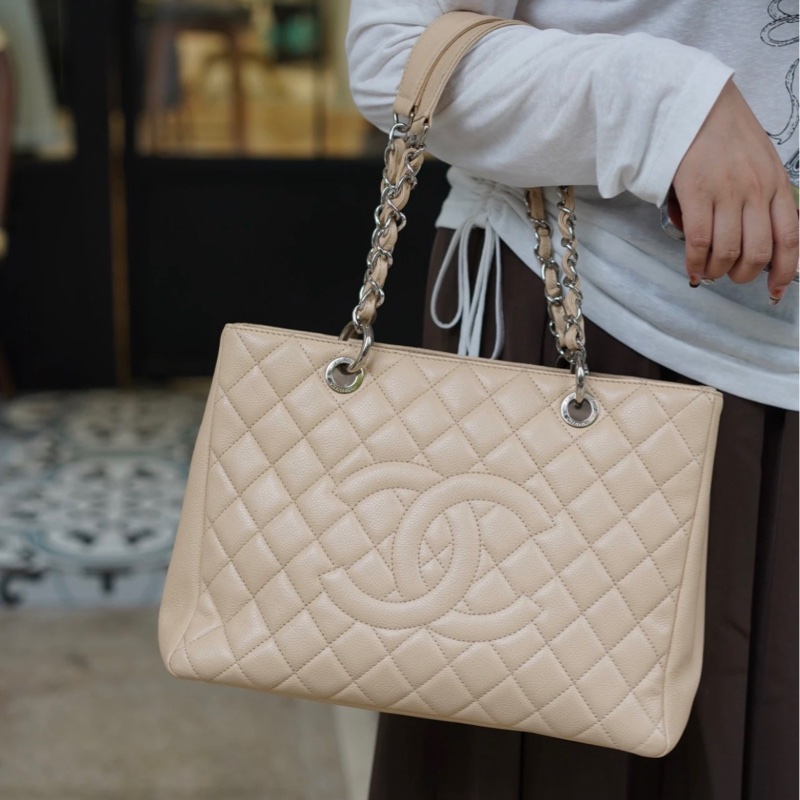 「JL精品代購」 98新 Chanel 香奈兒 荔枝牛皮Gst 奶油色 托特包-1