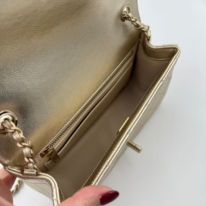 CHANEL - 金色荔枝皮雙c調節釦 Mini CF-12