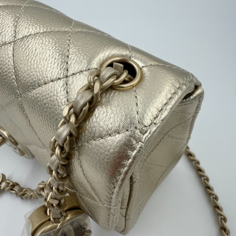 CHANEL - 金色荔枝皮雙c調節釦 Mini CF-14
