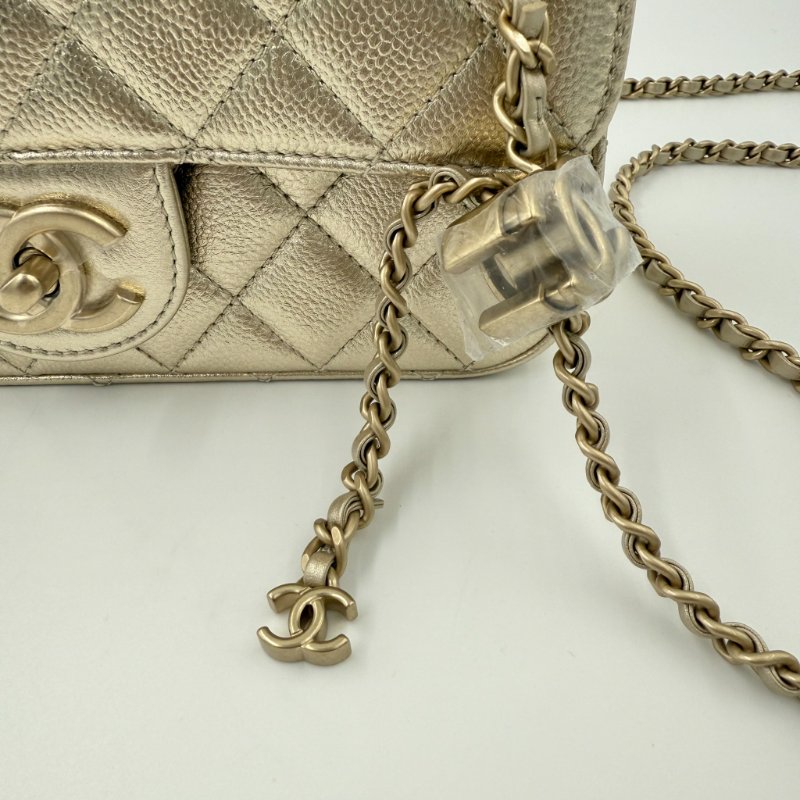 CHANEL - 金色荔枝皮雙c調節釦 Mini CF-15