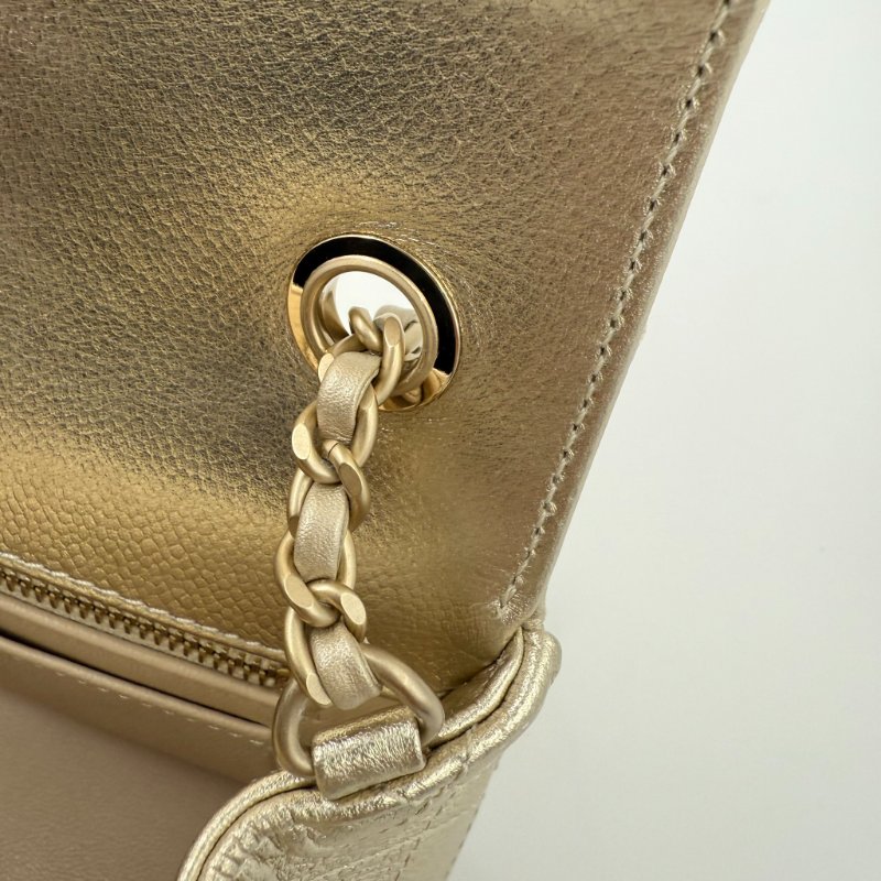 CHANEL - 金色荔枝皮雙c調節釦 Mini CF-19