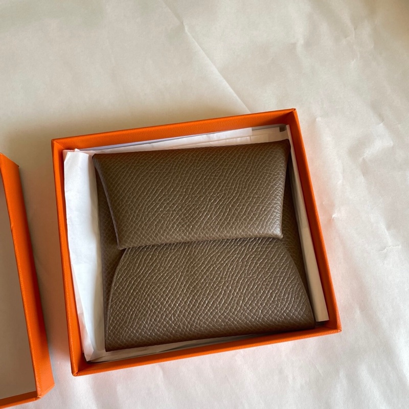 愛馬仕 Hermès 雙翻蓋小皮件Calvi｜Epsom壓紋大象灰 X刻｜卡片零錢一包搞定-0