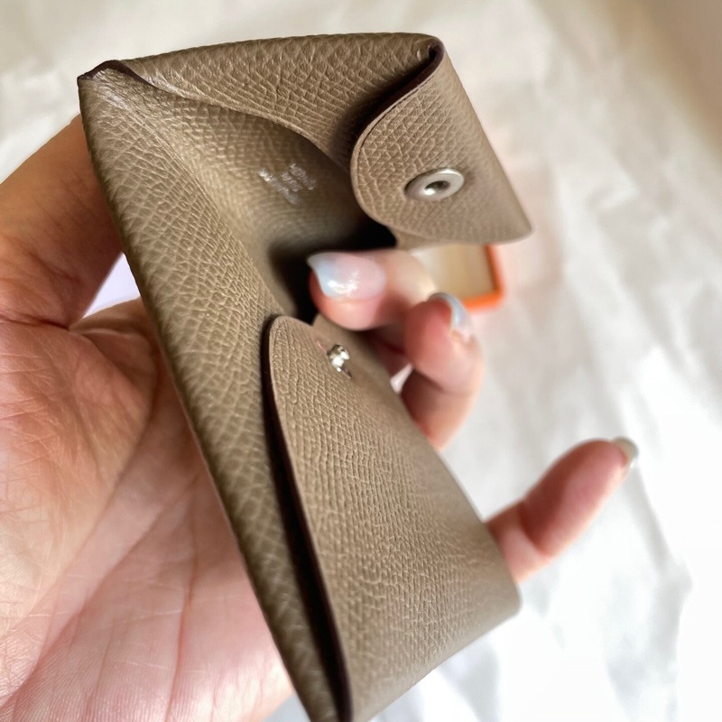 愛馬仕 Hermès 雙翻蓋小皮件Calvi｜Epsom壓紋大象灰 X刻｜卡片零錢一包搞定-4